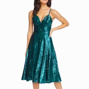 Dress The Population mimi NWT emerald green sequin midi dress with slit size XXS